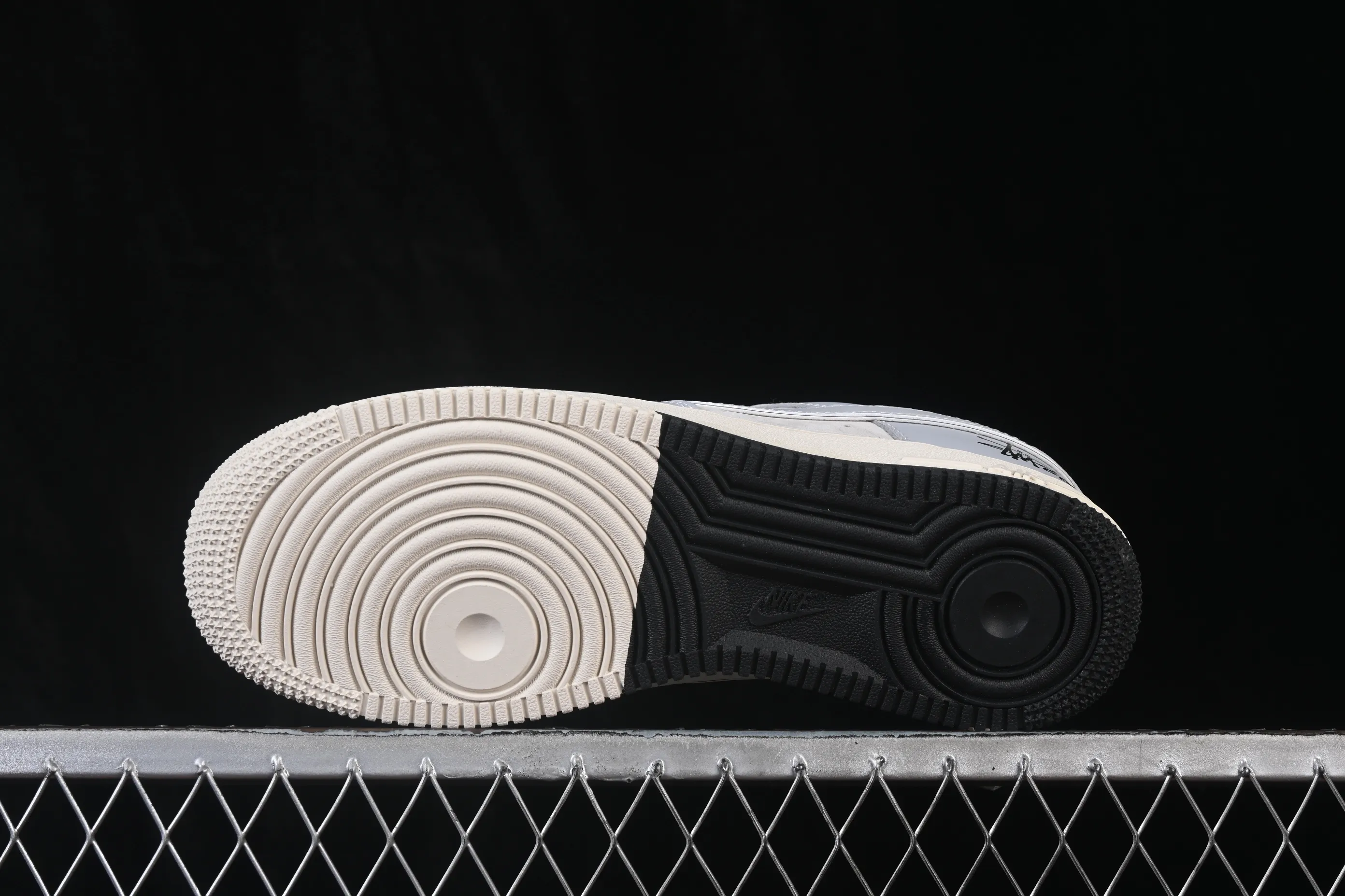 All categories Nk Air Force 1 Air Force series Nk Air Force 1 Low Air Force low-top Nike Air Force 1'07 Low joint model Air Force 1 low-top casual sneakers DN1688-818